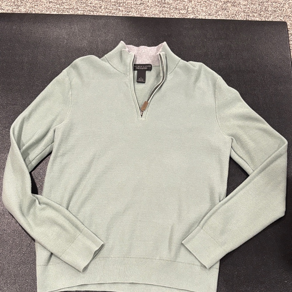 Bloomingdale's Light Green Zip Up Sweater